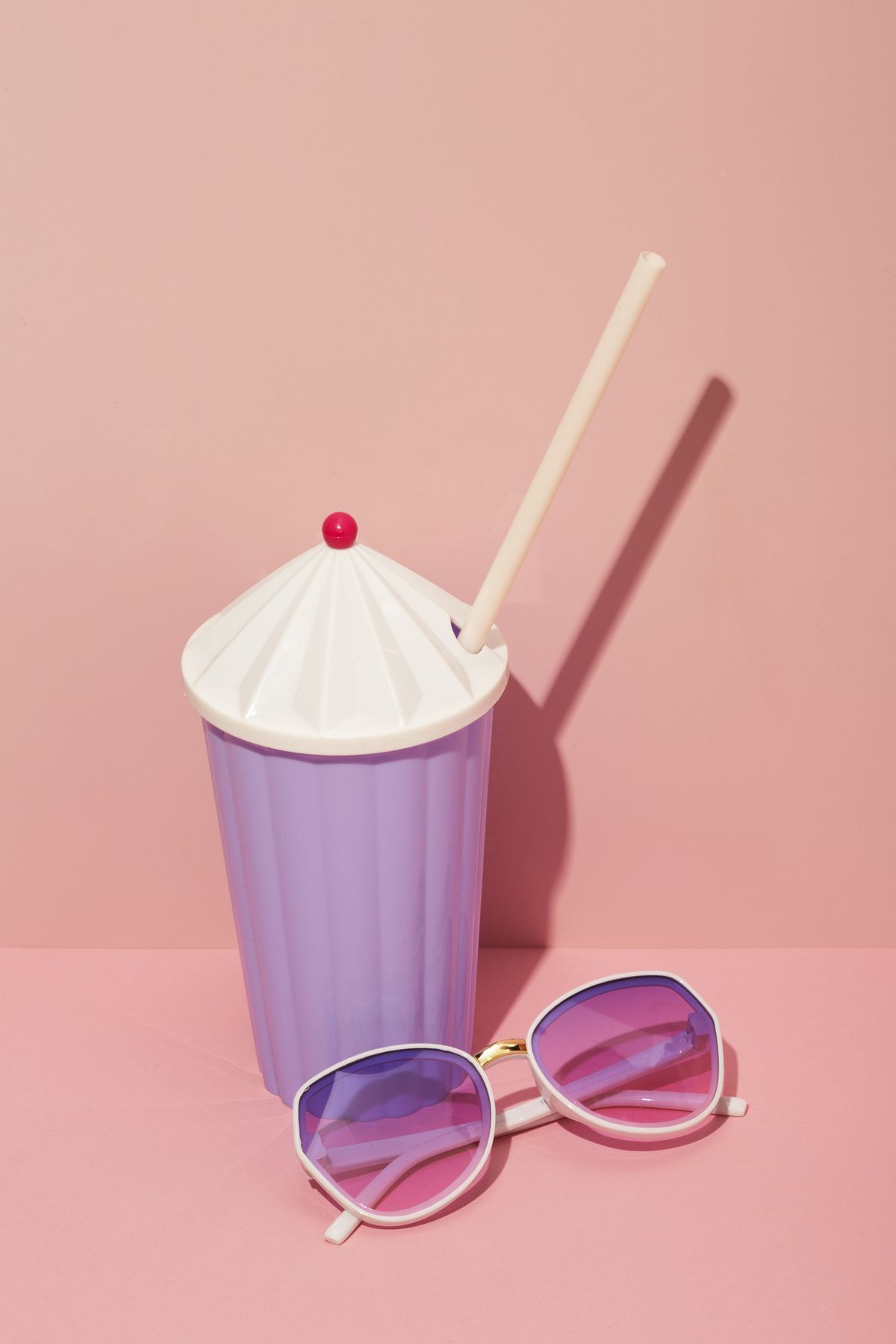 view-summer-sunglasses-with-drink-straw_result